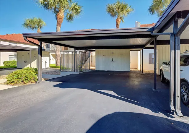Photo 4 of Condo for sale at 405 Pine Holw Cir #405, Englewood, FL 34223 | MLS# D6149379 | Listing updated on 2026-10-28