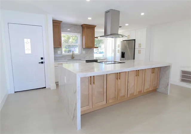Photo 4 of Single family home for sale at 30205 69th Street N, Clearwater, FL 33761 | MLS# TB8561874 | Listing updated on 2026-10-28