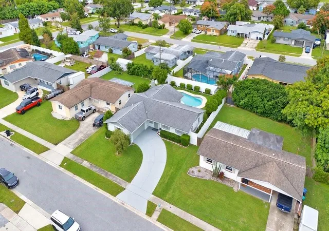 Photo 4 of Single family home for sale at 967 Scandia Ln, Orlando, FL 32825 | MLS# O6453033 | Listing updated on 2026-10-30