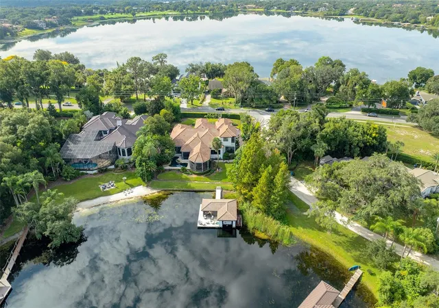 Photo 1 of Single family home for sale at 703 E 6th Avenue, Windermere, FL 34786 | MLS# O6453037 | Listing updated on 2026-10-29