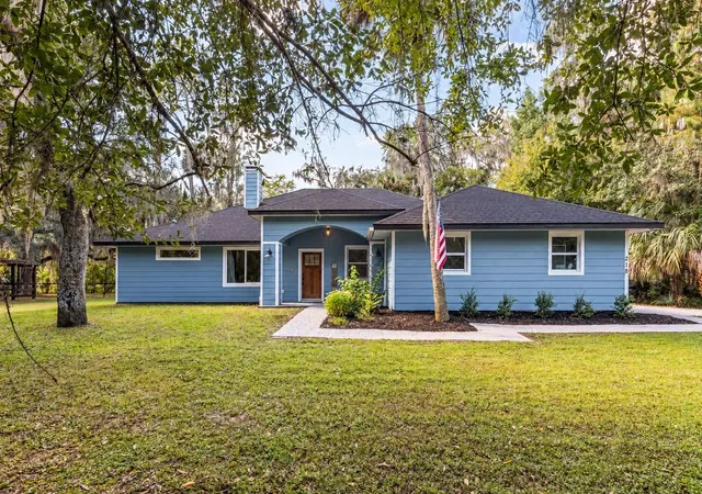 Single family home for sale at 218 Whitcomb Dr, GENEVA, FL 32732 | MLS# O6453041