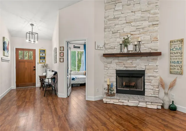 Photo 3 of Single family home for sale at 218 Whitcomb Dr, Geneva, FL 32732 | MLS# O6453041 | Listing updated on 2026-10-29