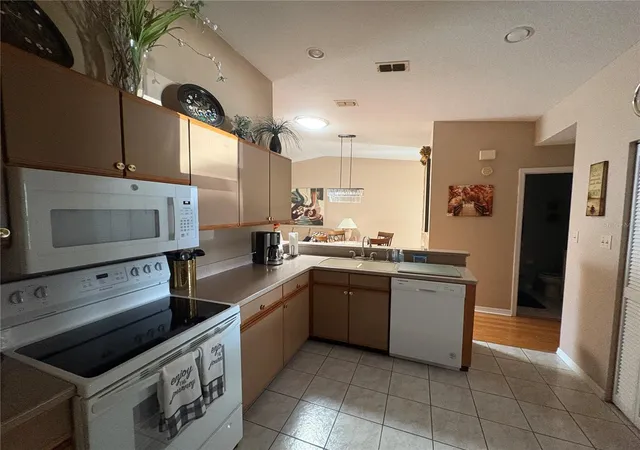 Photo 3 of House for sale at 6380 Egret Dr #33, Lakeland, FL 33809 | MLS# L4966064 | Listing updated on 2026-10-30