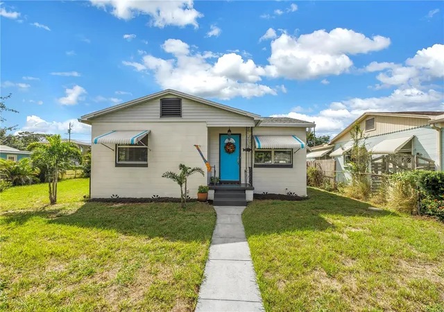 Photo 1 of Single family home for sale at 2450 37th Avenue N, Saint Petersburg, FL 33713 | MLS# TB8561891 | Listing updated on 2026-10-27