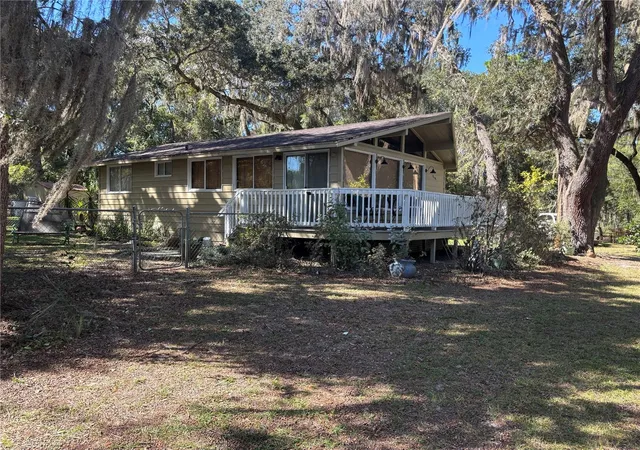Single family home for sale at 5870 SE 166th Court, OCKLAWAHA, FL 32179 | MLS# OM734760