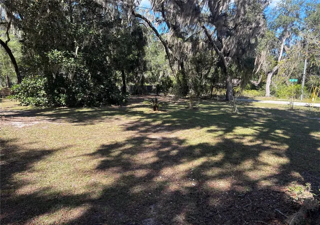 Photo 4 of Single family home for sale at 5870 SE 166th Court, Ocklawaha, FL 32179 | MLS# OM734760 | Listing updated on 2026-10-28
