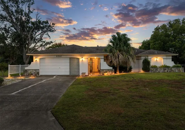Photo 1 of Single family home for sale at 6341 Indian Rock Ct, Spring Hill, FL 34606 | MLS# W7890675 | Listing updated on 2026-10-28