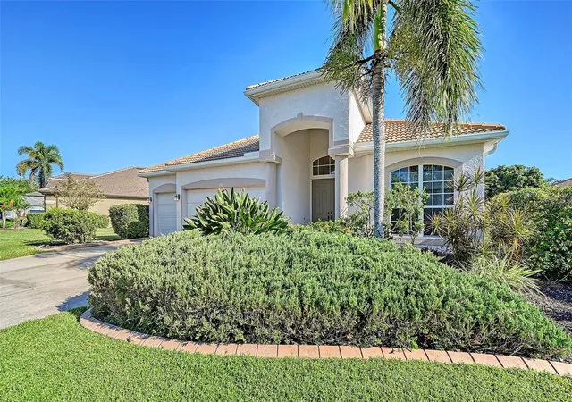 Photo 1 of Single family home for sale at 1595 Pinyon Pine Dr, Sarasota, FL 34240 | MLS# A4710979 | Listing updated on 2026-10-29