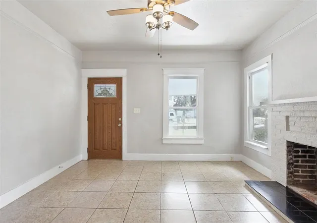 Photo 1 of Single family home for sale at 508 E Hugh St, Tampa, FL 33603 | MLS# O6453051 | Listing updated on 2026-10-29