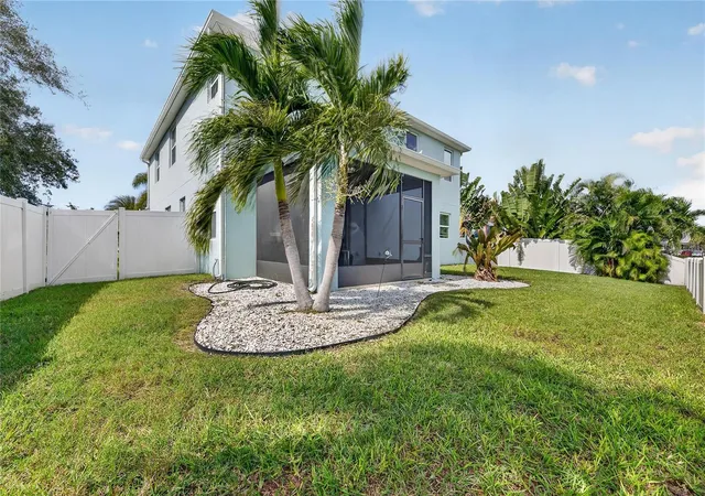 Photo 4 of Single family home for sale at 449 Bahama Grande Blvd, Apollo Beach, FL 33572 | MLS# TB8561915 | Listing updated on 2026-10-29