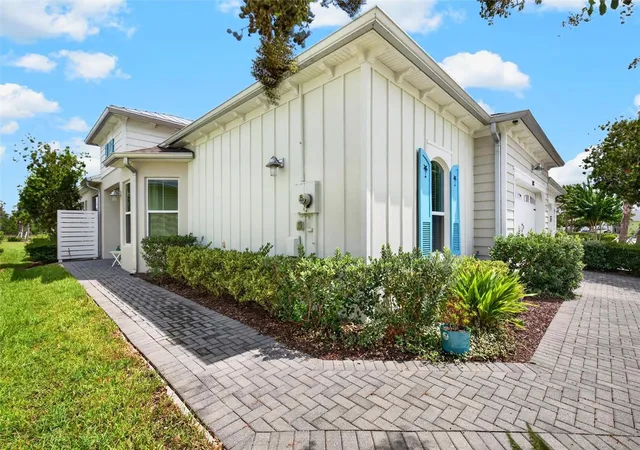 Photo 4 of Single family home for sale at 243 Is Breeze Ave, Daytona Beach, FL 32124 | MLS# V4952009 | Listing updated on 2026-10-30
