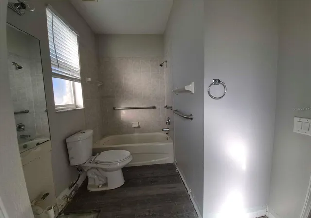 Photo 3 of Single family home for sale at 8109 Orange Spring Dr, Ruskin, FL 33573 | MLS# O6453058 | Listing updated on 2026-10-29