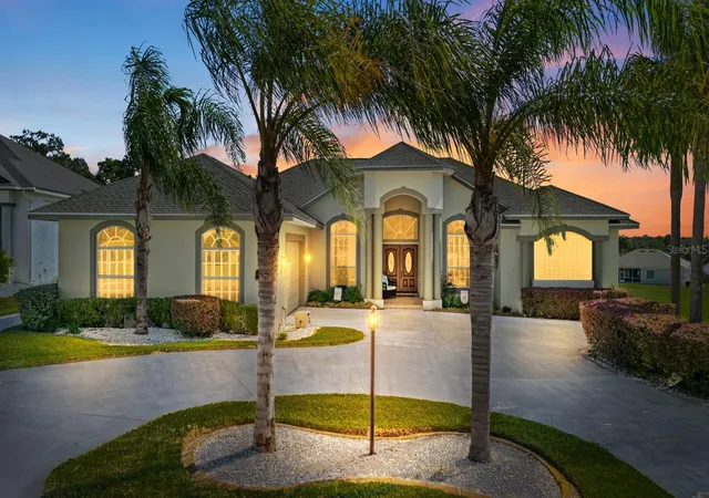 Photo 1 of Single family home for sale at 2751 Huntington Hills Dr, Lakeland, FL 33810 | MLS# TB8561922 | Listing updated on 2026-10-28
