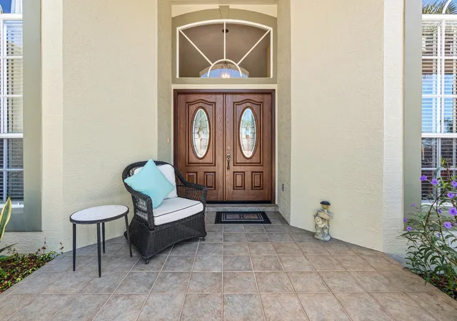 Photo 4 of Single family home for sale at 2751 Huntington Hills Dr, Lakeland, FL 33810 | MLS# TB8561922 | Listing updated on 2026-10-28