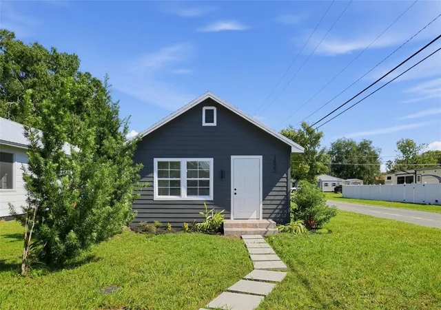 Single family home for sale at 1423 Massachusetts Ave, Saint Cloud, FL 34769 | MLS# O6453065