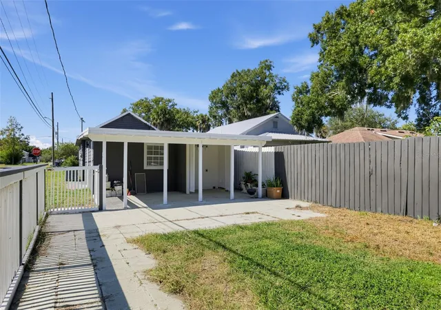 Photo 3 of Single family home for sale at 1423 Massachusetts Ave, Saint Cloud, FL 34769 | MLS# O6453065 | Listing updated on 2026-10-27