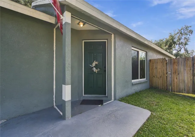 Photo 1 of Single family home for sale at 6905 Summer Harbor Ln, Riverview, FL 33578 | MLS# TB8561929 | Listing updated on 2026-10-28