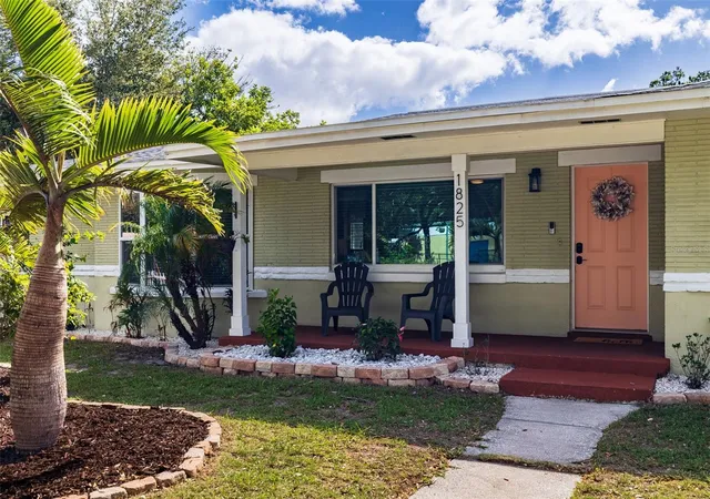 Photo 4 of Single family home for sale at 1825 Cleveland St, Clearwater, FL 33765 | MLS# TB8561935 | Listing updated on 2026-10-29