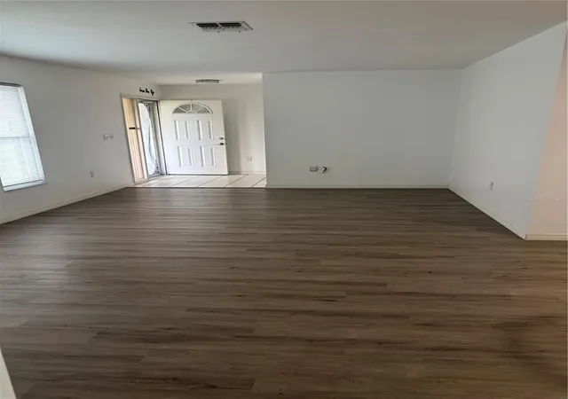 Photo 3 of Single family home for sale at 4202 Pasadena Cir, Sarasota, FL 34233 | MLS# A4710992 | Listing updated on 2026-10-30