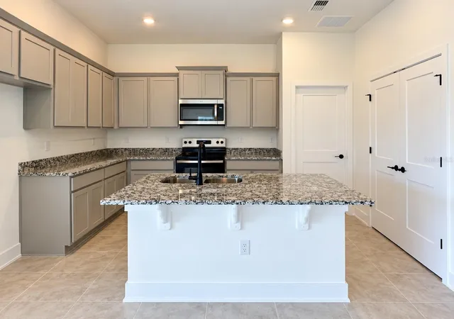 Photo 4 of Single family home for sale at 1663 Ann Rose Way, Leesburg, FL 34748 | MLS# O6453080 | Listing updated on 2026-10-28
