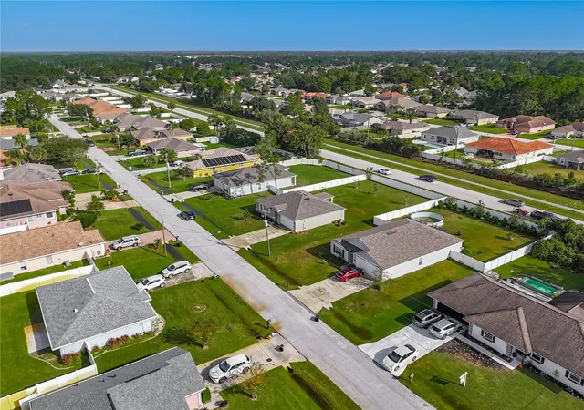 Photo 1 of Single family home for sale at 27 Freeland Ln, Palm Coast, FL 32137 | MLS# C7532575 | Listing updated on 2026-10-28