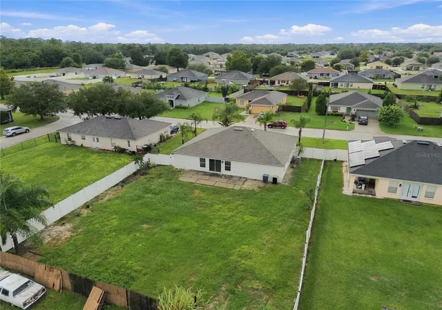 Photo 3 of Single family home for sale at 376 Lake Eloise Pointe Dr, Winter Haven, FL 33880 | MLS# TB8561956 | Listing updated on 2026-10-28