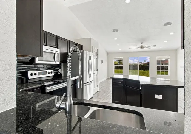 Photo 4 of Single family home for sale at 376 Lake Eloise Pointe Dr, Winter Haven, FL 33880 | MLS# TB8561956 | Listing updated on 2026-10-28