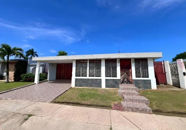 Photo 1 of Single family home for sale at 4 Calle, Bayamon, PR 00959 | MLS# PR9125297 | Listing updated on 2026-10-28
