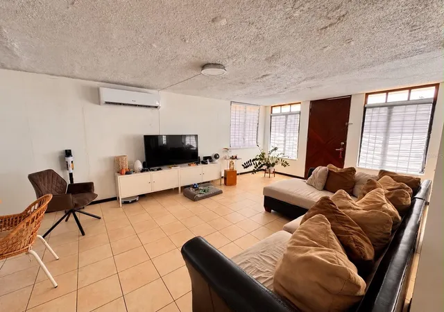 Photo 1 of Single family home for sale at 4 Calle, Bayamon, PR 00959 | MLS# PR9125297 | Listing updated on 2026-10-28