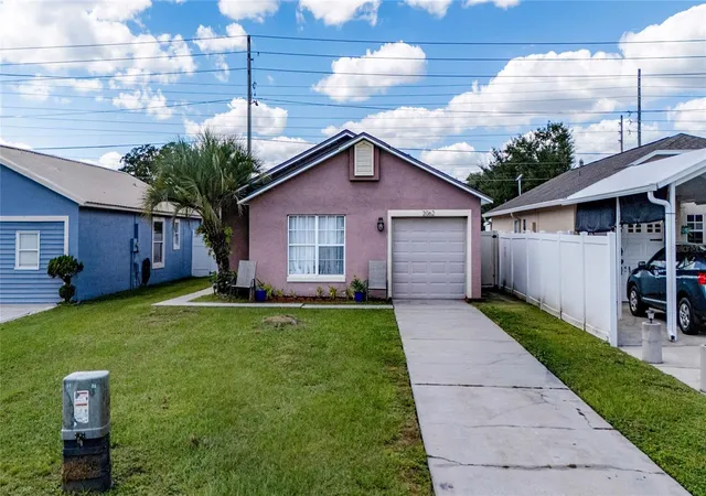 Photo 4 of Single family home for sale at 2062 Tropic Bay Ct, Orlando, FL 32807 | MLS# S5160292 | Listing updated on 2026-10-28
