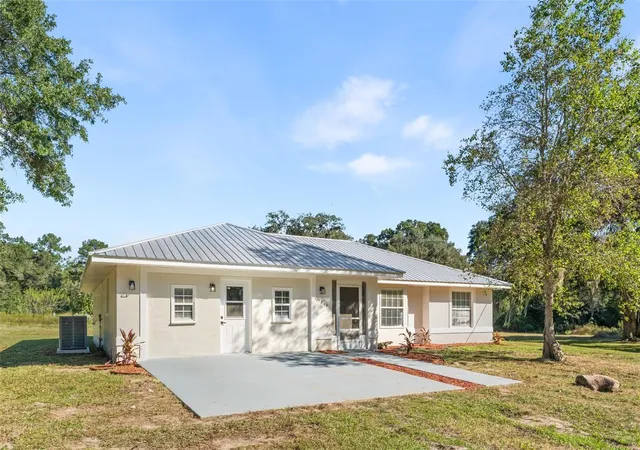 Photo 2 of Single family home for sale at 7740 NW 145th Avenue Rd, Morriston, FL 32668 | MLS# OM734781 | Listing updated on 2026-10-29