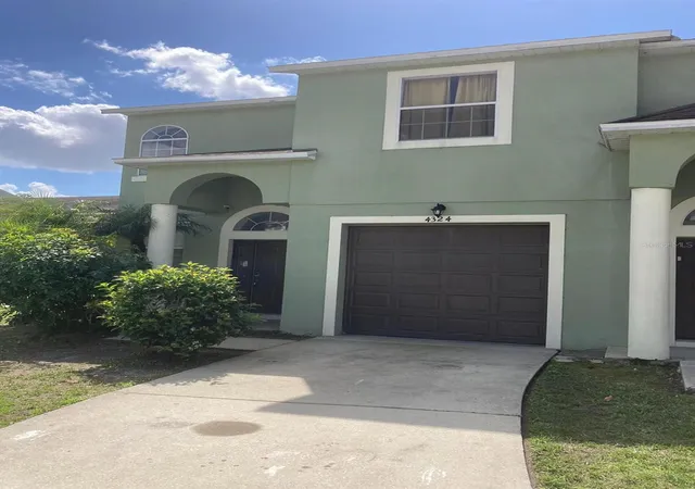 Photo 2 of Townhouse for sale at 4324 Paradise Cvs Ct, Kissimmee, FL 34746 | MLS# O6453102 | Listing updated on 2026-10-28