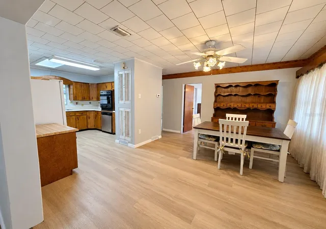 Photo 2 of Single family home for sale at 39100 Yingling Ave, Zephyrhills, FL 33542 | MLS# TB8561966 | Listing updated on 2026-10-29