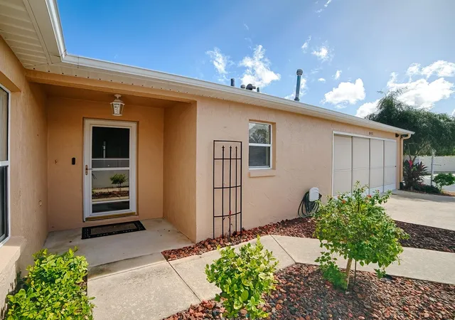 Single family home for sale at 8457 SE 167th Forsyth St, THE VILLAGES, FL 32162 | MLS# G5119531