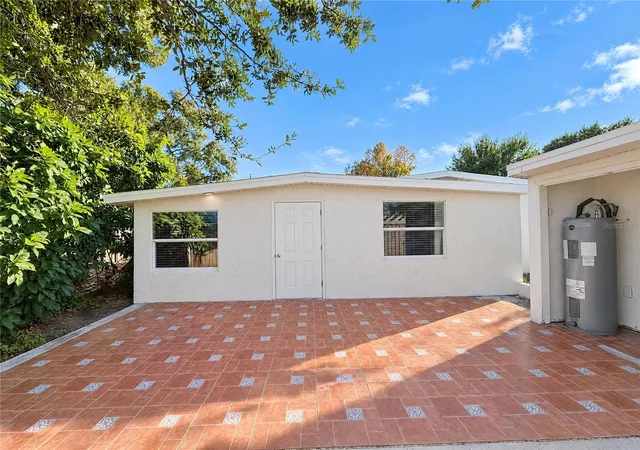 Photo 4 of Single family home for sale at 3205 W Rogers Ave, Tampa, FL 33611 | MLS# O6453111 | Listing updated on 2026-10-30