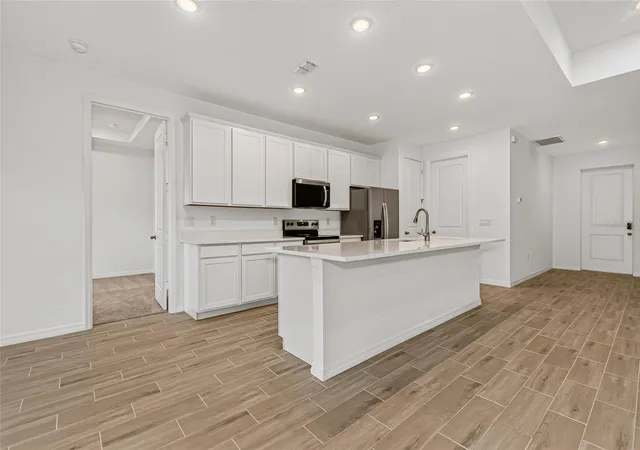 Photo 4 of Single family home for sale at 30 Ludlow Ln E, Palm Coast, FL 32137 | MLS# A4711005 | Listing updated on 2026-10-28