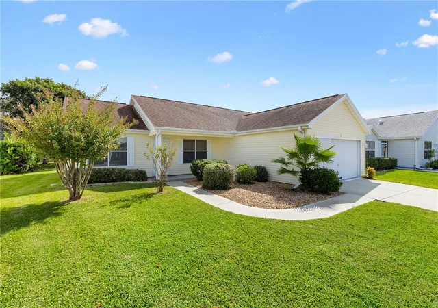 Photo 2 of Single family home for sale at 2055 Palo Alto Ave, Lady Lake, FL 32159 | MLS# O6453113 | Listing updated on 2026-10-30