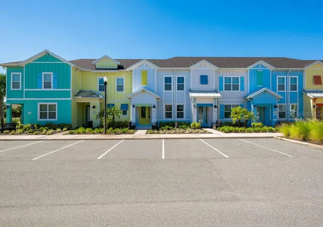 Townhouse for sale at 2910 Castaway Ln, KISSIMMEE, FL 34747 | MLS# O6453115