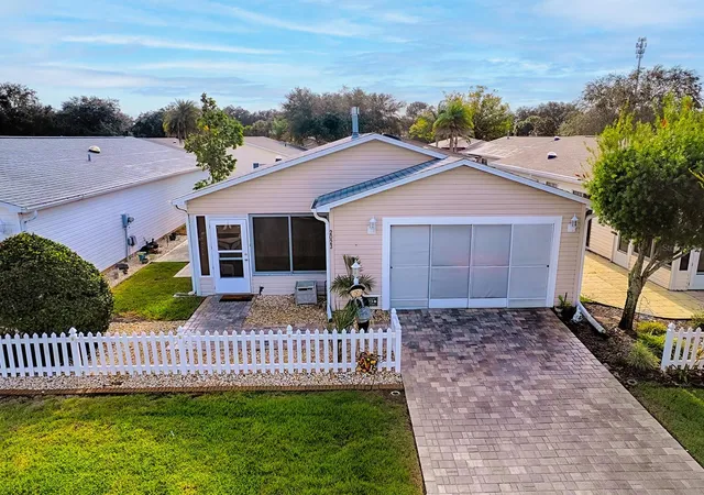 Photo 1 of Single family home for sale at 2023 Johnson Ct, The Villages, FL 32162 | MLS# G5119532 | Listing updated on 2026-10-29