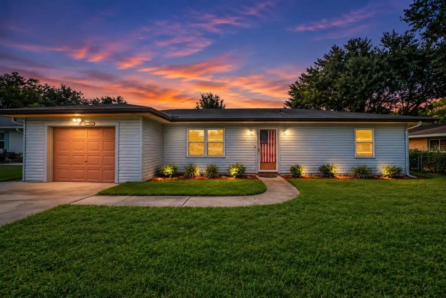 Single family home for sale at 11848 SE 72nd Terrace Rd, BELLEVIEW, FL 34420 | MLS# OM734791