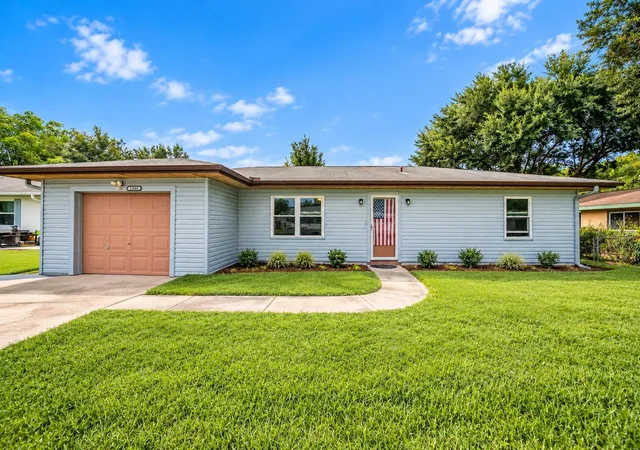 Photo 1 of Single family home for sale at 11848 SE 72nd Terrace Rd, Belleview, FL 34420 | MLS# OM734791 | Listing updated on 2026-10-28