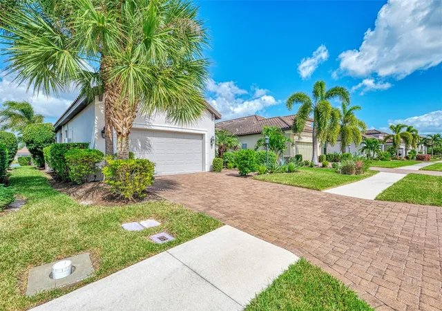 Photo 4 of Single family home for sale at 5380 Manchini St, Sarasota, FL 34238 | MLS# A4711014 | Listing updated on 2026-10-30