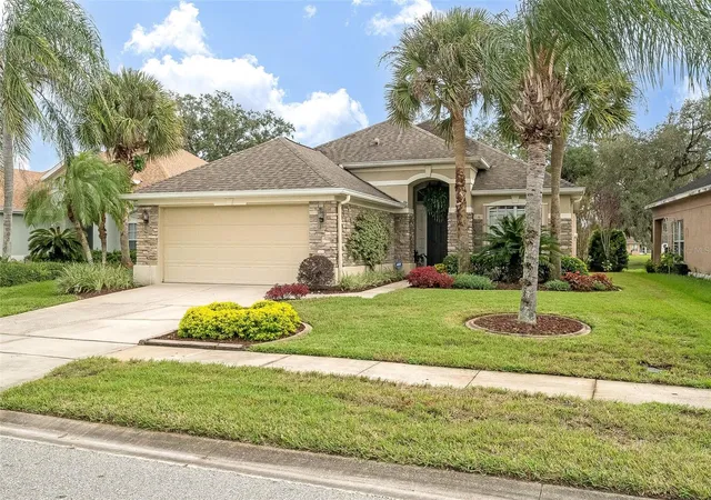 Photo 3 of Single family home for sale at 1917 Willow Wood Dr, Kissimmee, FL 34746 | MLS# S5160299 | Listing updated on 2026-10-28