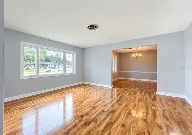 Photo 2 of Single family home for sale at 3521 Edland Dr, Orlando, FL 32806 | MLS# O6453130 | Listing updated on 2026-10-28