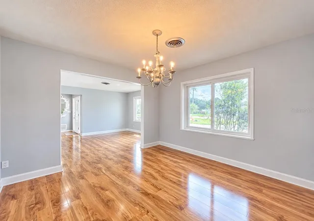 Photo 3 of Single family home for sale at 3521 Edland Dr, Orlando, FL 32806 | MLS# O6453130 | Listing updated on 2026-10-28