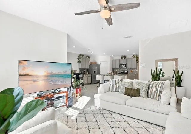 Photo 2 of Single family home for sale at 843 Lazio Cir, Debary, FL 32713 | MLS# V4952015 | Listing updated on 2026-10-28
