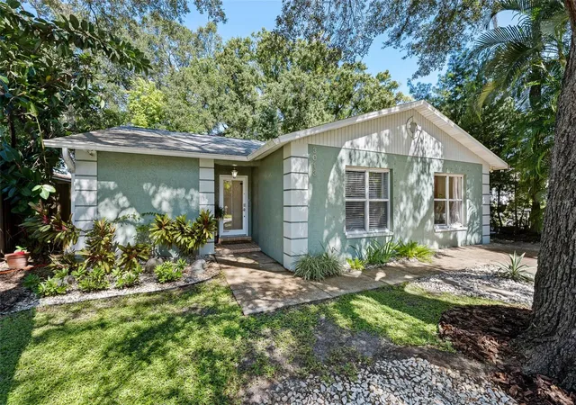 Single family home for sale at 3013 W Arch St, TAMPA, FL 33607 | MLS# TB8562011