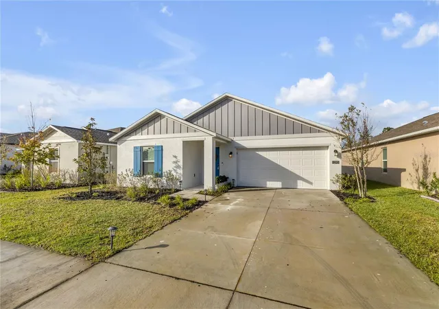 Photo 2 of Single family home for sale at 1295 Belle Isle Ln, Daytona Beach, FL 32124 | MLS# V4952016 | Listing updated on 2026-10-28