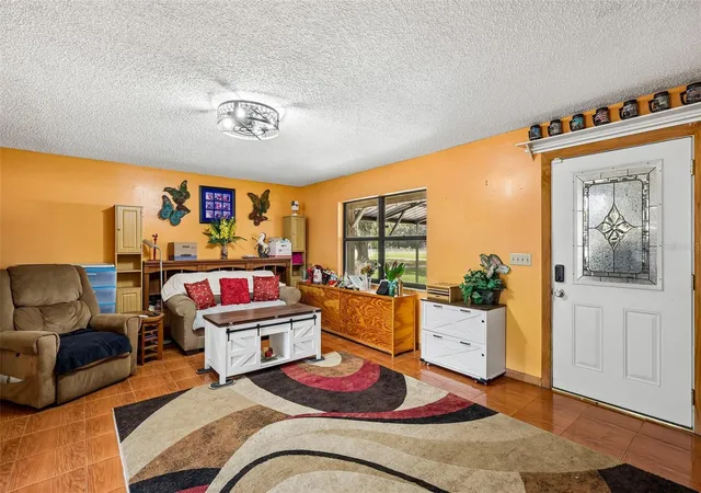 Photo 4 of Single family home for sale at 1521 Cre Rd, Dover, FL 33527 | MLS# TB8562040 | Listing updated on 2026-10-28