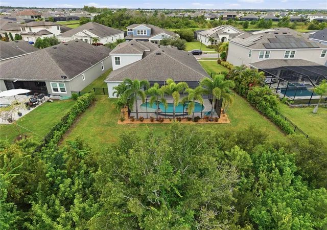 Photo 3 of Single family home for sale at 7428 Paradiso Dr, Apollo Beach, FL 33572 | MLS# TB8562042 | Listing updated on 2026-10-29
